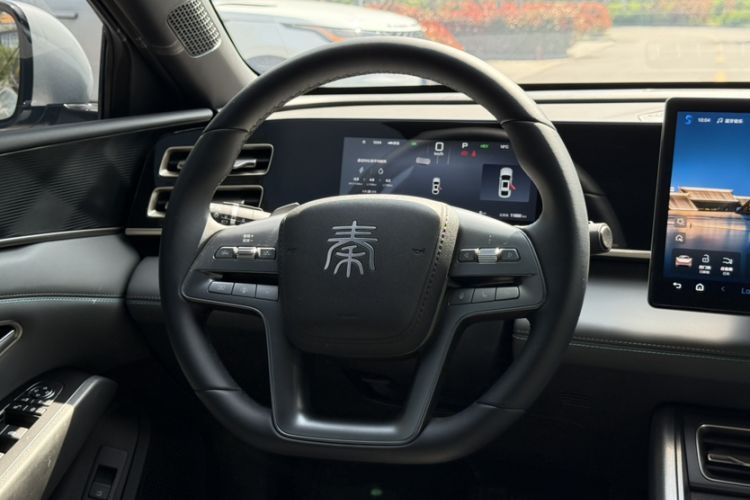 Used BYD Qin L 2025 DM-i Smart Drive 80KM Leading Model Interior 9