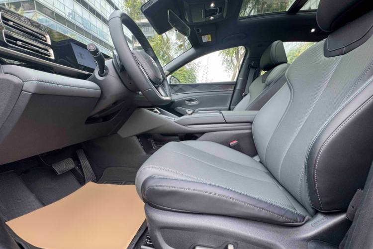 Used BYD Qin L 2025 DM-i Smart Drive 120KM Superior Model Interior 9