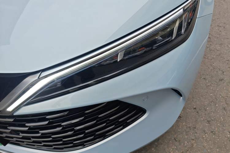 Used BYD Qin L 2025 DM-i Smart Drive 80KM Superior Model Left Front Headlight