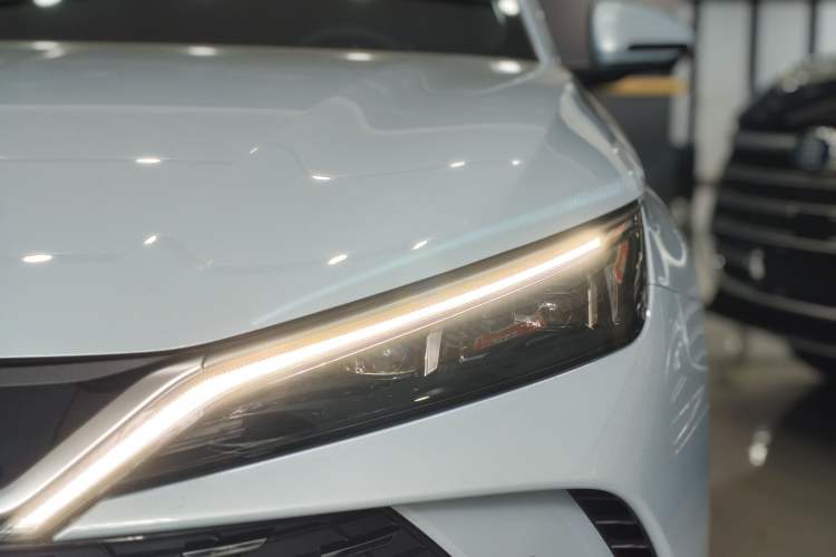 Used BYD Qin L 2025 DM-i Smart Drive 80KM Leading Model Left Front Headlight