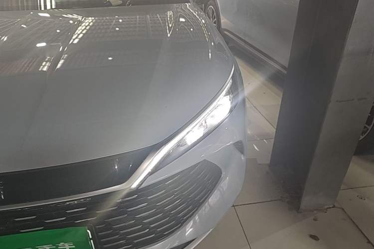 Used BYD Qin L 2025 DM-i Smart Drive 120KM Superior Model Left Front Headlight