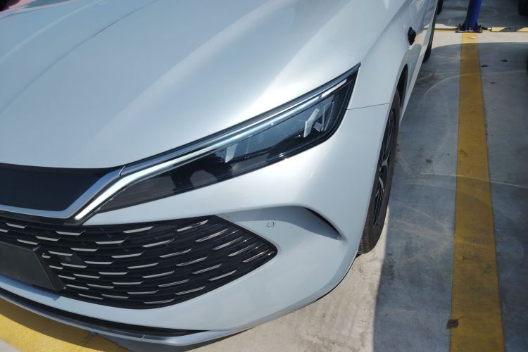 Used BYD Qin L 2025 DM-i Smart Drive 120KM Superior Model Left Front Headlight