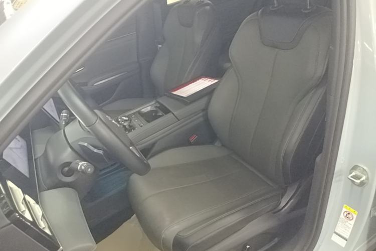 Used BYD Qin L 2025 DM-i Smart Drive 80KM Superior Model Left Front Seat