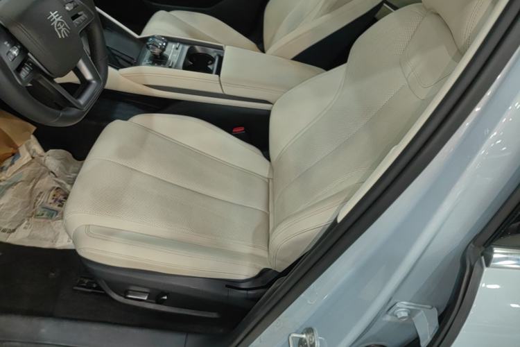 Used BYD Qin L 2025 DM-i Smart Drive 80KM Superior Model Left Front Seat