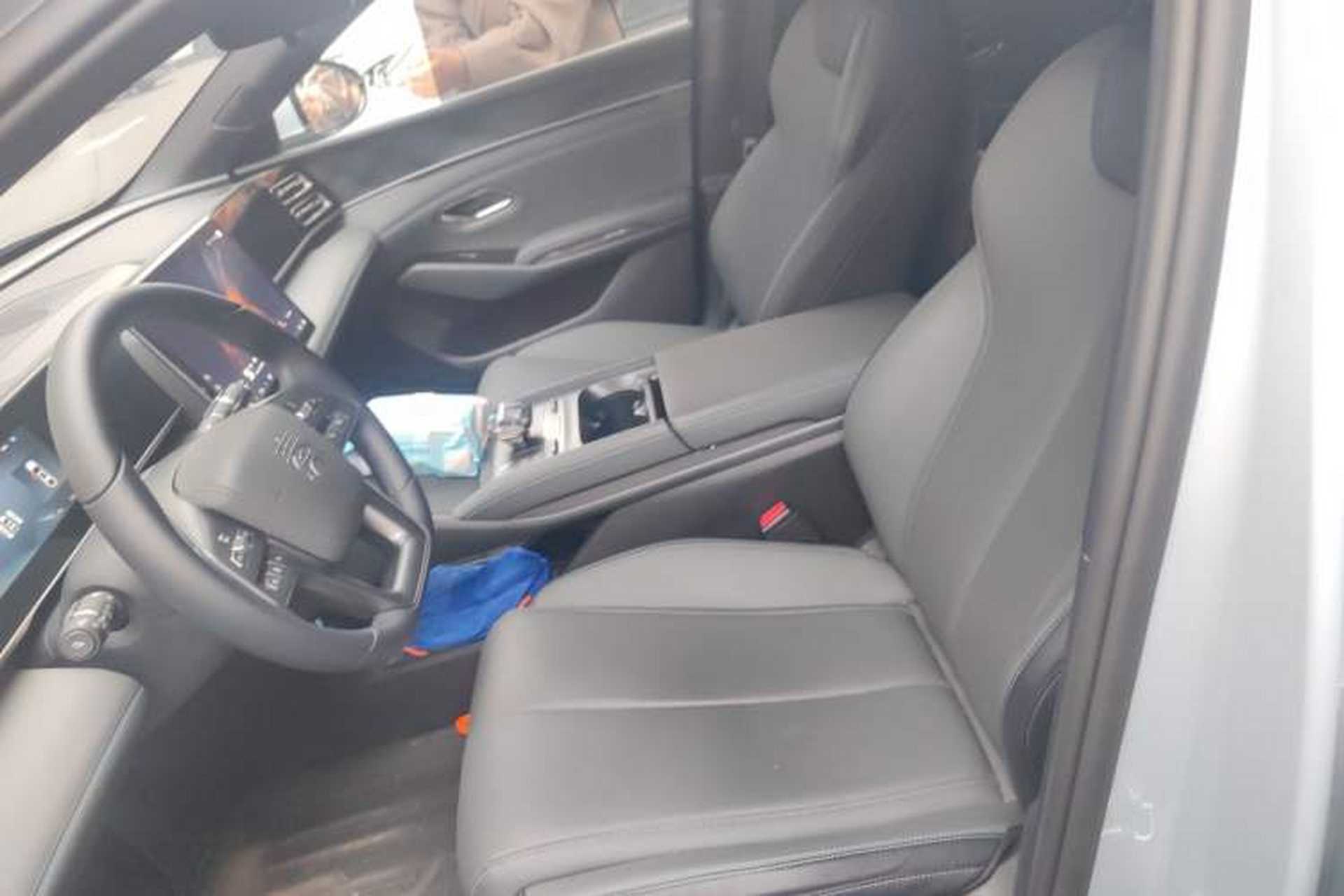 Used BYD Qin L 2025 DM-i Smart Drive 80KM Leading Model Left Front Seat