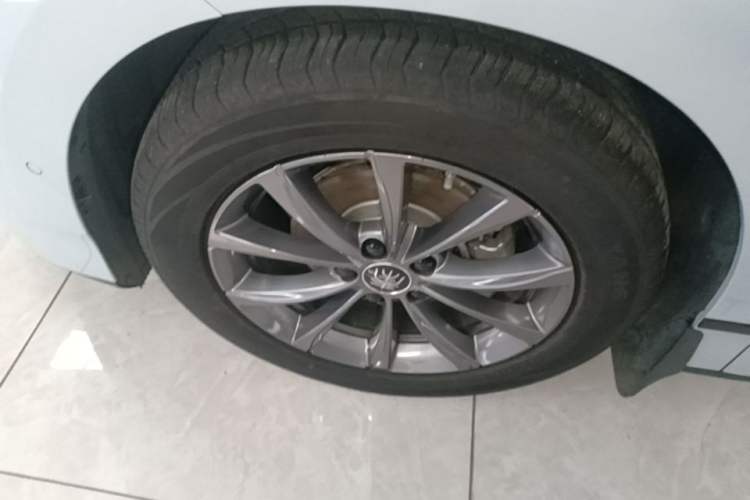 Used BYD Qin L 2025 EV 545KM Beyond Version Left Front Wheel Hub
