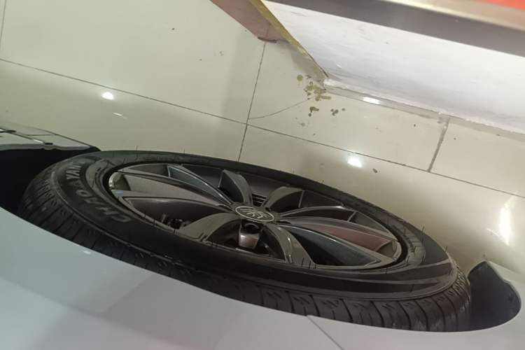 Used BYD Qin L 2025 EV 545KM Beyond Version Left Front Wheel Hub