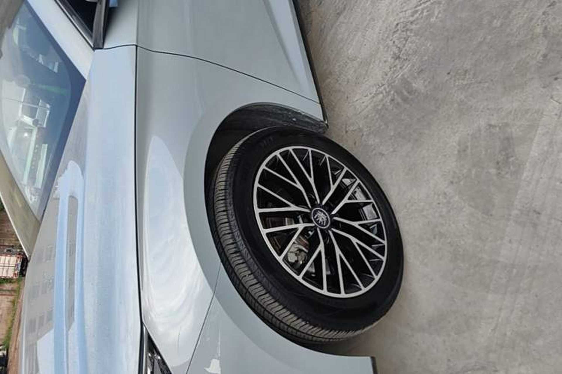 Used BYD Qin L 2025 DM-i Smart Drive 120KM Superior Model Left Front Wheel Hub