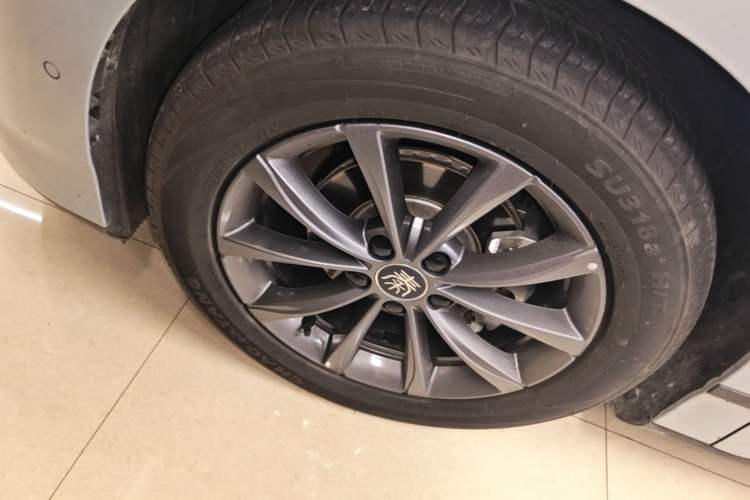 Used BYD Qin L 2025 EV 545KM Beyond Version Left Front Wheel Hub