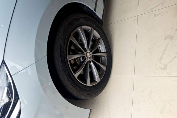 Used BYD Qin L 2025 EV 545KM Beyond Version Left Front Wheel Hub