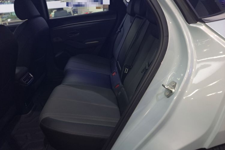 Used BYD Qin L 2025 DM-i Smart Drive 120KM Superior Model Left Rear Seat