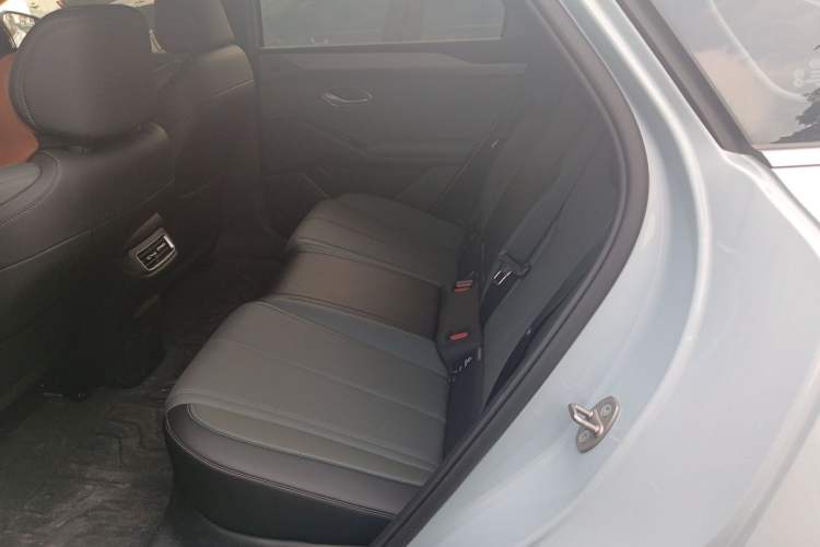 Used BYD Qin L 2025 EV 545KM Beyond Version Left Rear Seat