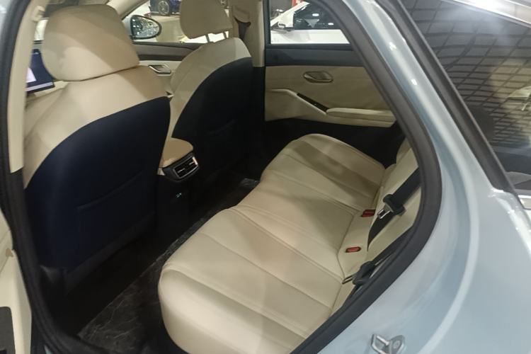 Used BYD Qin L 2025 EV 545KM Beyond Version Left Rear Seat