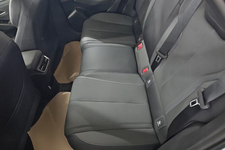 Used BYD Qin L 2025 DM-i Smart Drive 80KM Leading Model Left Rear Seat