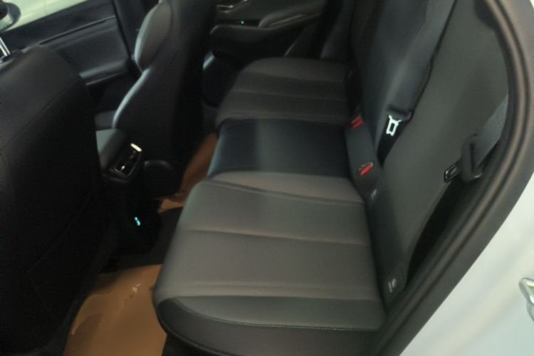 Used BYD Qin L 2025 DM-i Smart Drive 80KM Leading Model Left Rear Seat