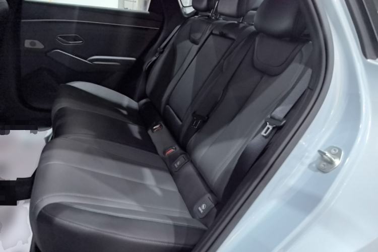 Used BYD Qin L 2025 DM-i Smart Drive 120KM Superior Model Left Rear Seat