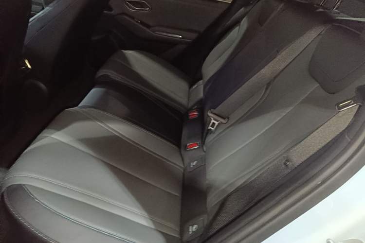 Used BYD Qin L 2025 DM-i Smart Drive 80KM Leading Model Left Rear Seat
