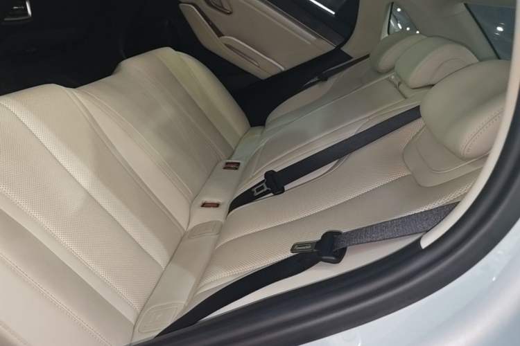 Used BYD Qin L 2025 DM-i Smart Drive 120KM Superior Model Left Rear Seat