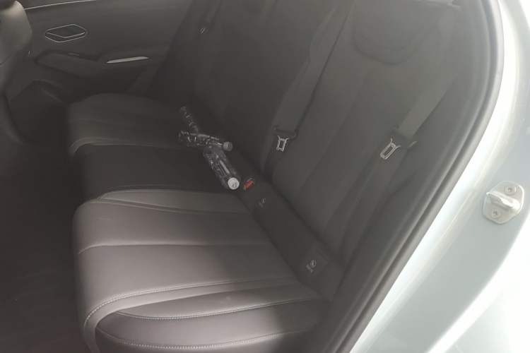 Used BYD Qin L 2025 DM-i Smart Drive 120KM Leading Model Left Rear Seat