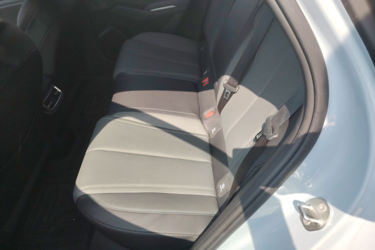 Used BYD Qin L 2025 DM-i Smart Drive 120KM Superior Model Left Rear Seat