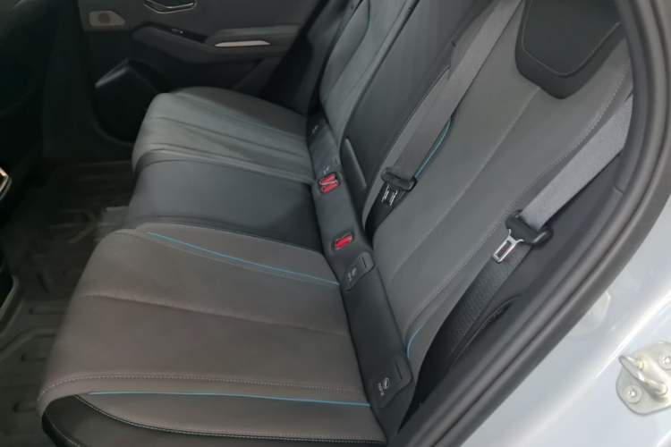 Used BYD Qin L 2025 DM-i Smart Drive 120KM Excellence Model Left Rear Seat