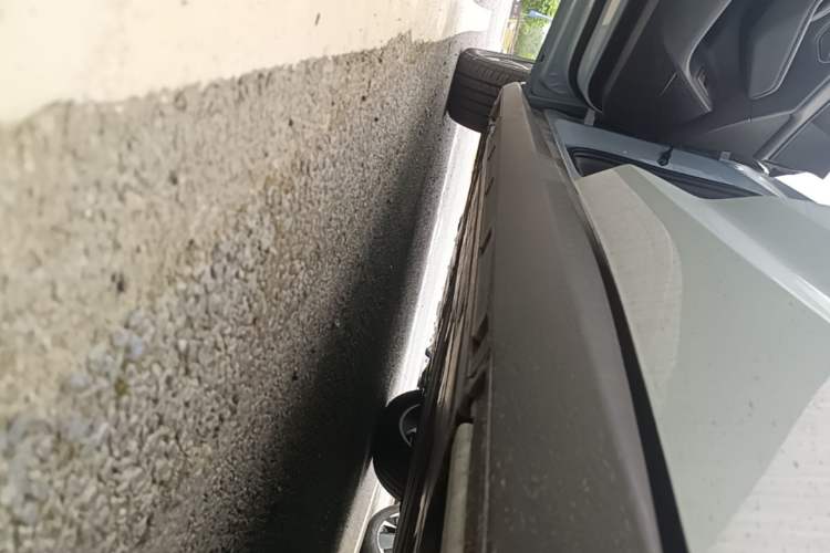 Used BYD Qin L 2025 DM-i Smart Drive 120KM Superior Model Left Side Sill