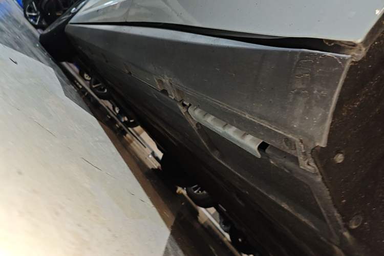 Used BYD Qin L 2025 DM-i Smart Drive 80KM Leading Model Left Side Sill