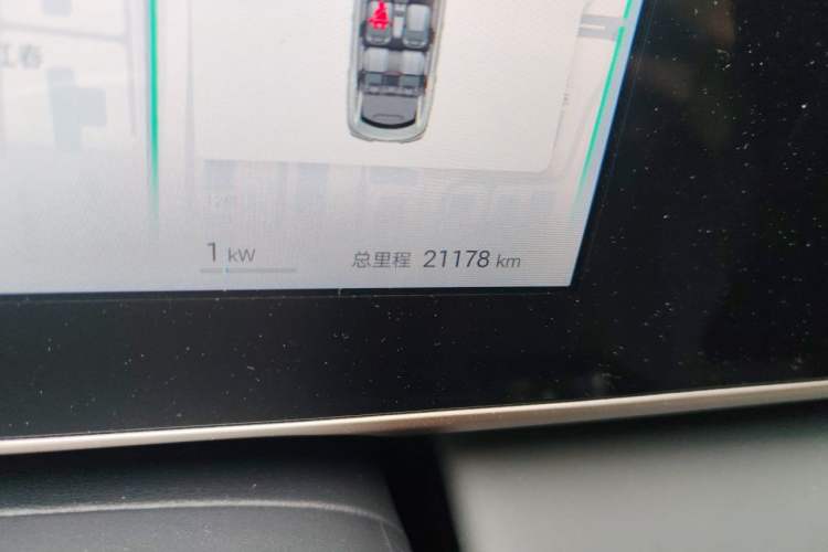 Used BYD Qin L 2025 DM-i Smart Drive 120KM Leading Model Odometer Close Up