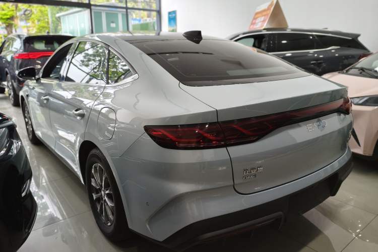 Used BYD Qin L 2025 DM-i Smart Drive 80KM Leading Model Rear Left 45 Deg