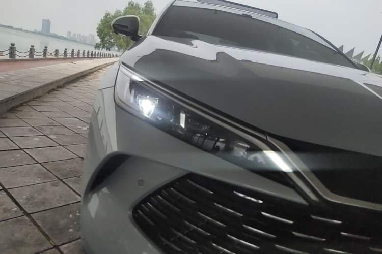 Used BYD Qin L 2025 DM-i Smart Drive 120KM Leading Model Right Front Headlight