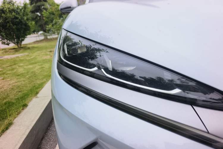 Used BYD Qin L 2025 EV 545KM Excellence Edition Right Front Headlight