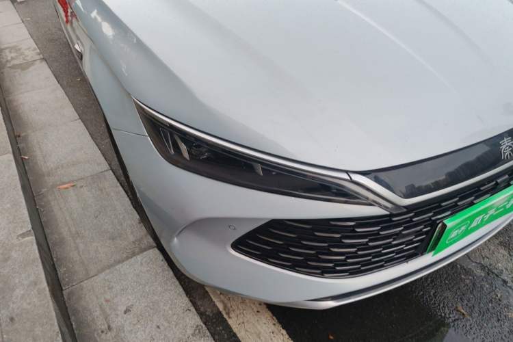 Used BYD Qin L 2025 DM-i Smart Drive 120KM Leading Model Right Front Headlight