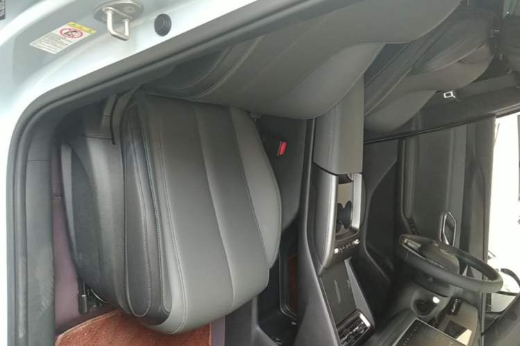 Used BYD Qin L 2025 EV 470KM Leading Edition Right Front Seat