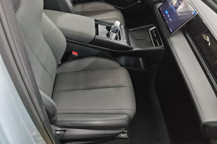 Used BYD Qin L 2025 EV 470KM Leading Edition Right Front Seat