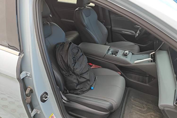 Used BYD Qin L 2025 DM-i Smart Drive 80KM Leading Model Right Front Seat