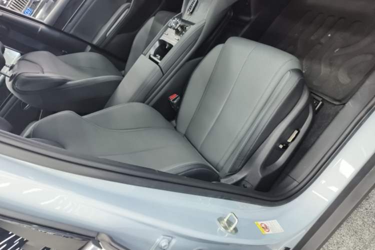 Used BYD Qin L 2025 DM-i Smart Drive 120KM Superior Model Right Front Seat