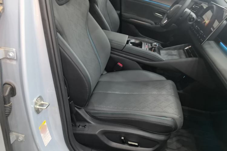 Used BYD Qin L 2025 DM-i Smart Drive 120KM Excellence Model Right Front Seat