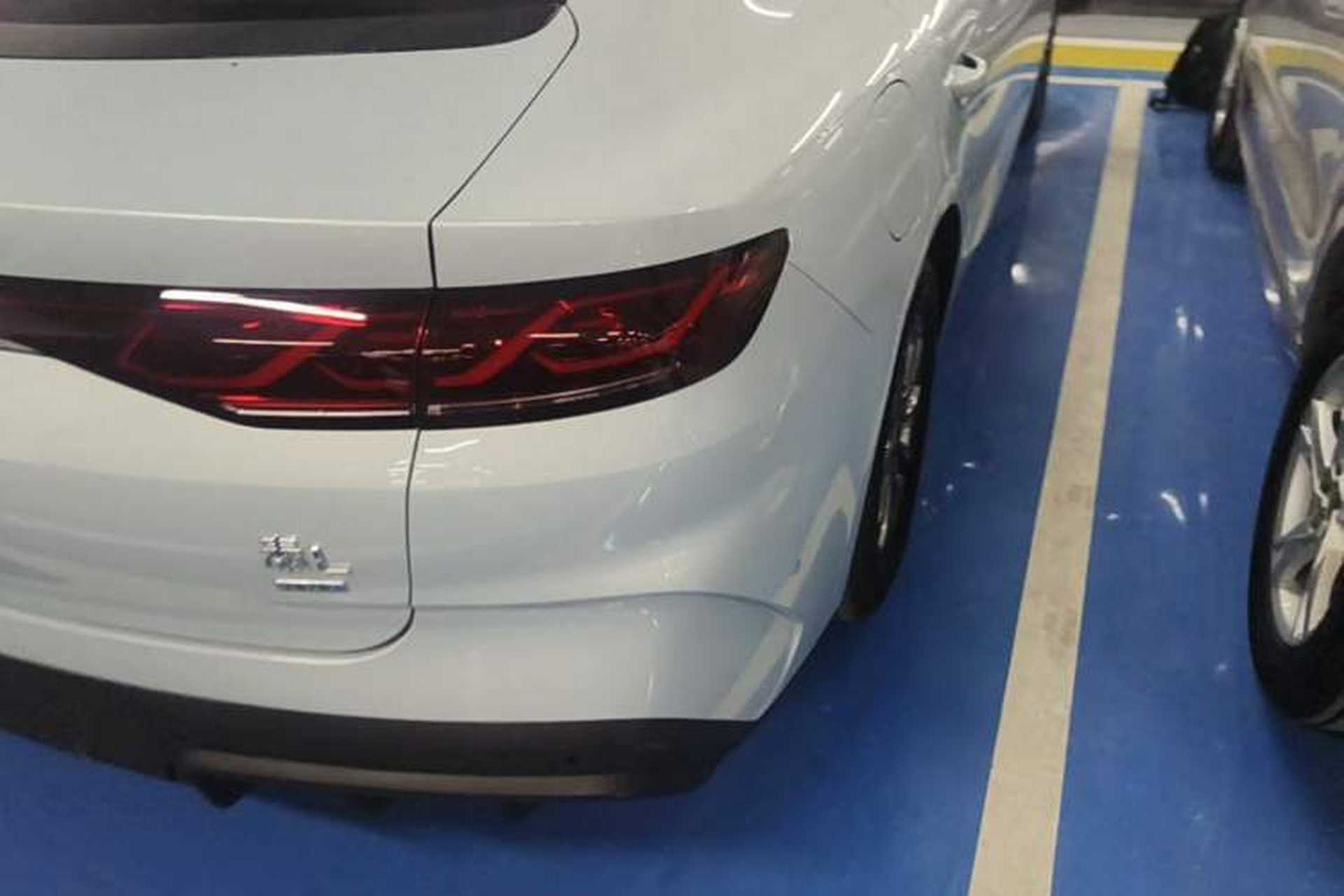 Used BYD Qin L 2025 DM-i Smart Drive 80KM Leading Model Right Rear Taillight
