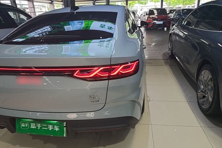Used BYD Qin L 2025 DM-i Smart Drive 120KM Superior Model Right Rear Taillight