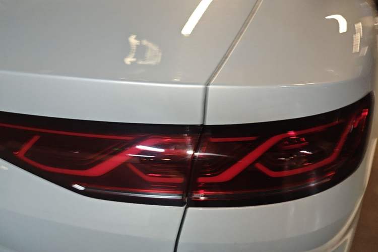 Used BYD Qin L 2025 DM-i Smart Drive 80KM Leading Model Right Rear Taillight