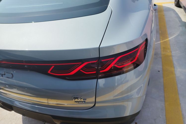 Used BYD Qin L 2025 DM-i Smart Drive 120KM Superior Model Right Rear Taillight