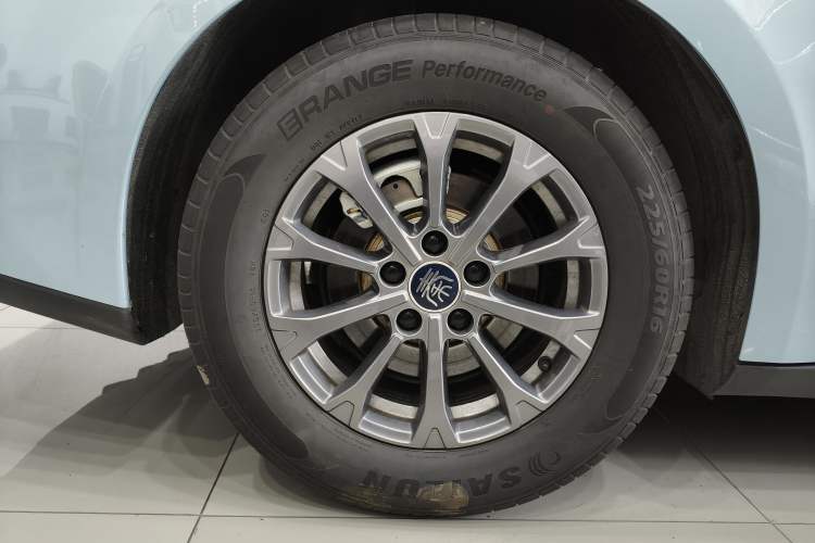 Used BYD Qin L 2025 DM-i Smart Drive 80KM Leading Model Right Rear Wheel Hub
