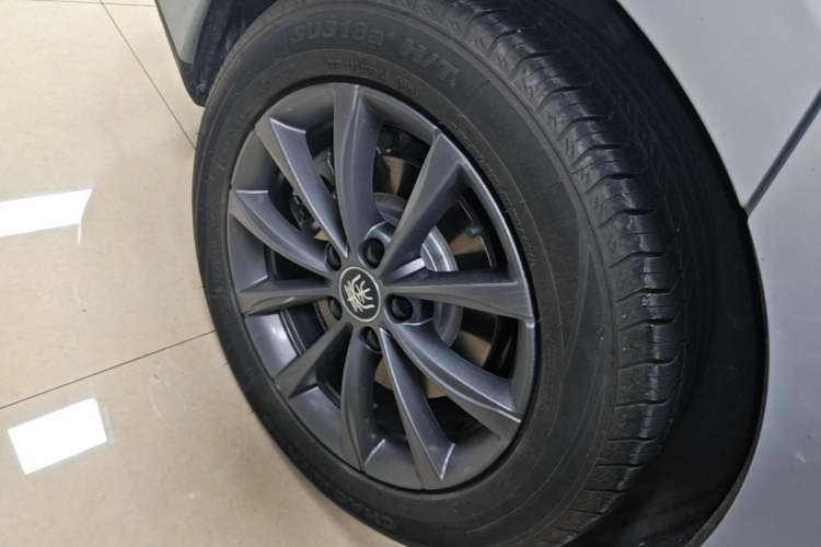 Used BYD Qin L 2025 EV 545KM Beyond Version Right Rear Wheel Hub