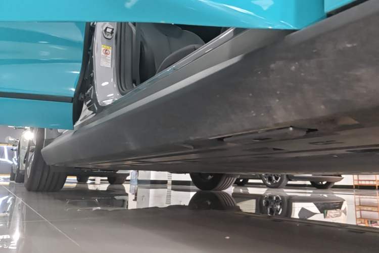 Used BYD Qin L 2025 EV 545KM Beyond Version Right Side Sill