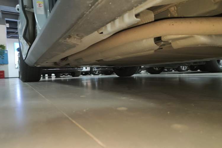 Used BYD Qin L 2025 DM-i Smart Drive 120KM Superior Model Right Side Sill