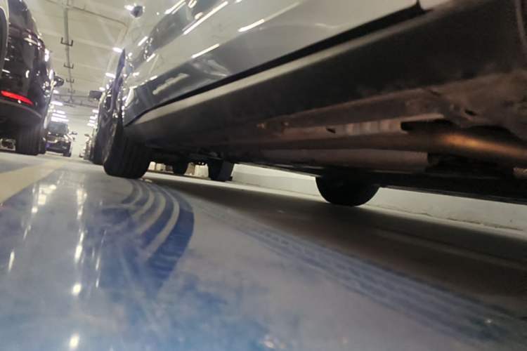 Used BYD Qin L 2025 DM-i Smart Drive 80KM Leading Model Right Side Sill