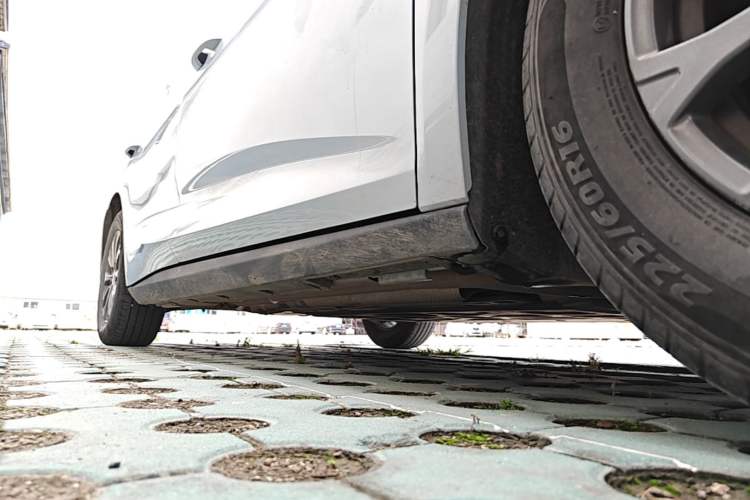 Used BYD Qin L 2025 DM-i Smart Drive 80KM Leading Model Right Side Sill