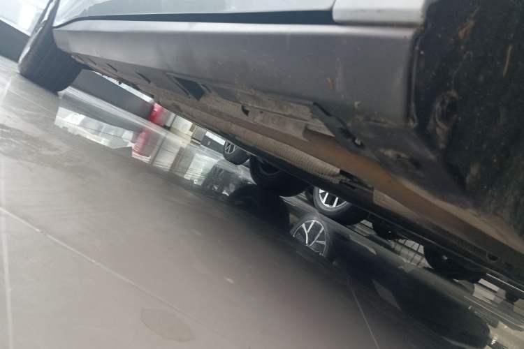Used BYD Qin L 2025 DM-i Smart Drive 120KM Superior Model Right Side Sill