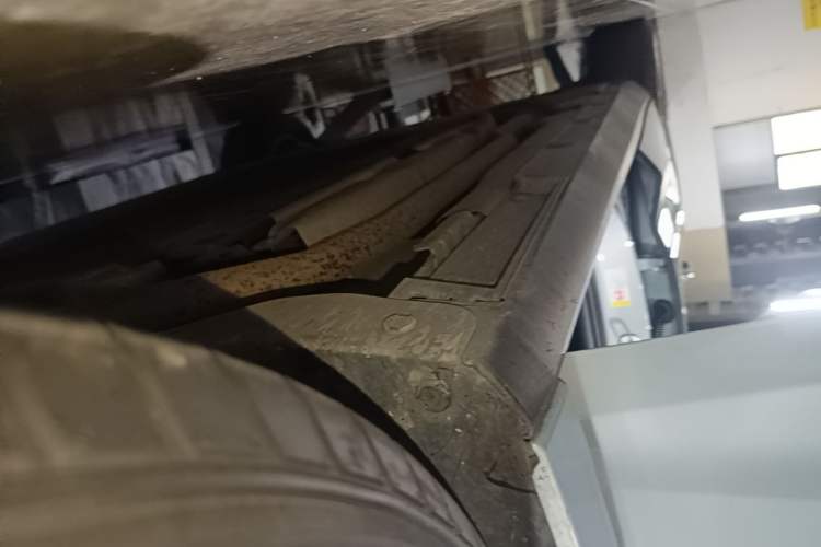 Used BYD Qin L 2025 DM-i Smart Drive 80KM Leading Model Right Side Sill