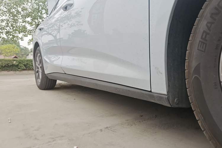 Used BYD Qin L 2025 DM-i Smart Drive 80KM Leading Model Right Side Sill